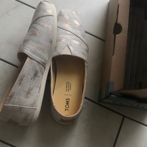 Toms Golden Dragon Fly Print size 9